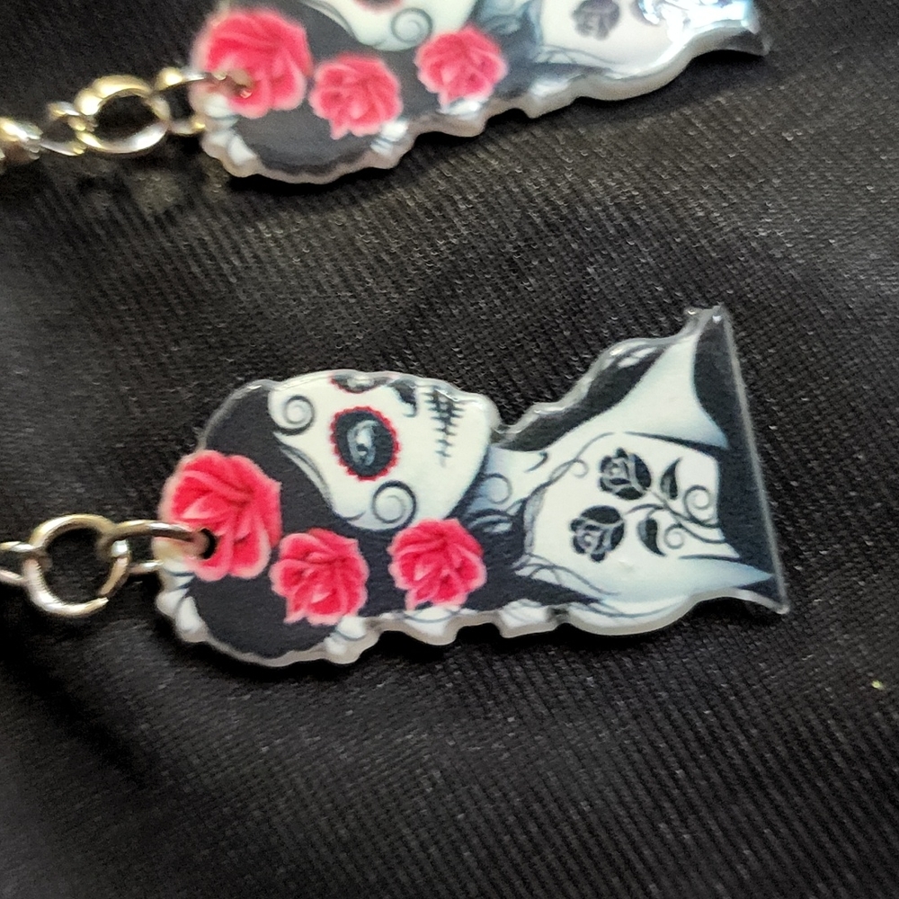 Day of the dead acrylic polished earrings - Picture 3 of 3